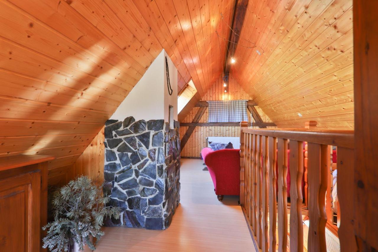 Spacieux Et Confortables Gites A Proximite Randonnees, Lacs, Ski Nature Sondernach Exterior photo