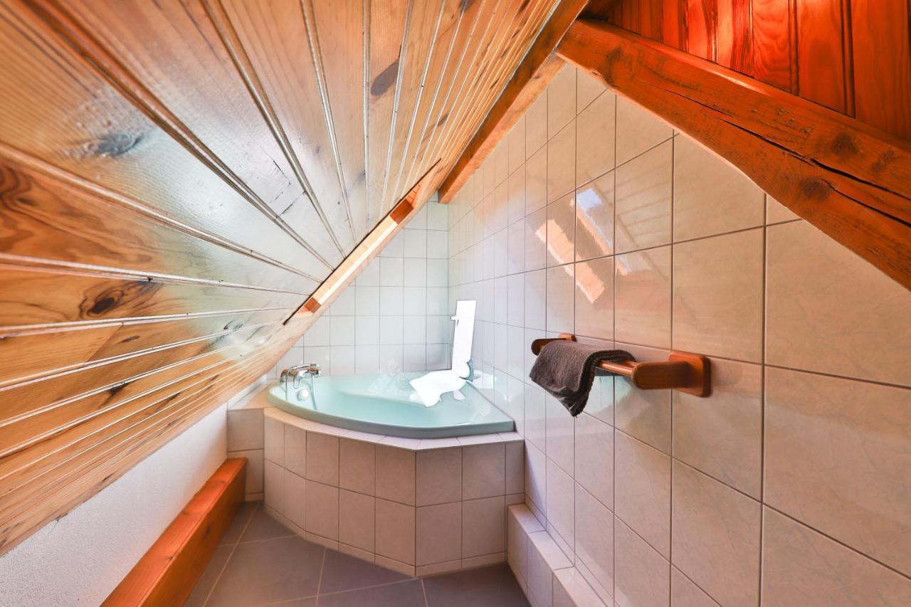 Spacieux Et Confortables Gites A Proximite Randonnees, Lacs, Ski Nature Sondernach Exterior photo
